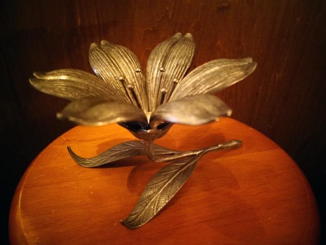 Italian silver flower object