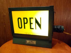 green OPEN sign light