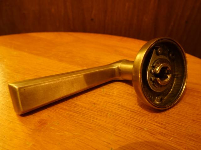 レトロ真鍮ウィンドウハンドル　ビンテージ鍵穴ブラスレバーハンドル　LCM 7176（5）