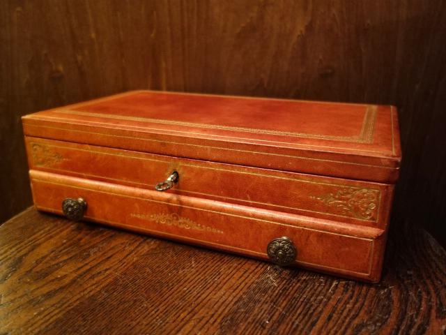 Italian leather jewelry box with key