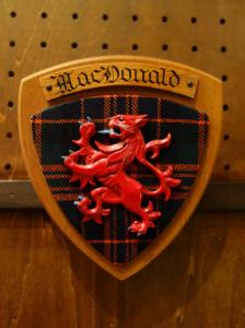 English LION emblem wall ornament