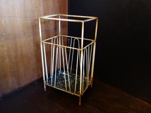 white umbrella stand
