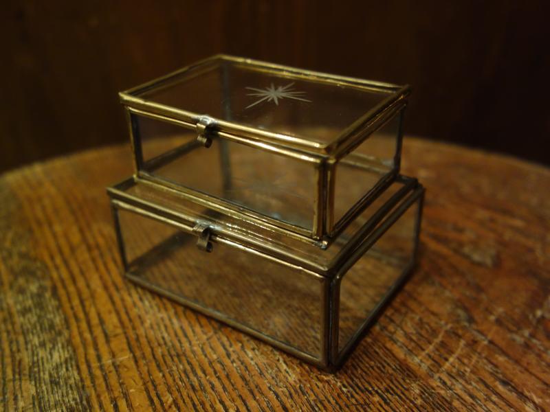Italian glass & brass display case 2P SET