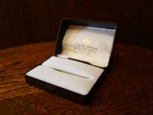 ring display case