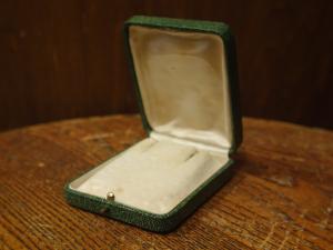 English green jewelry display case