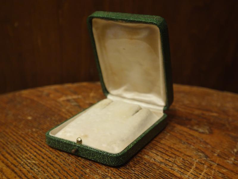 English green jewelry display case