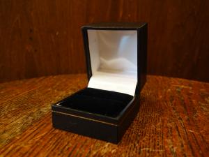 English black ring display case