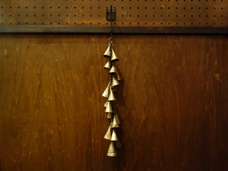 French hanging door bell