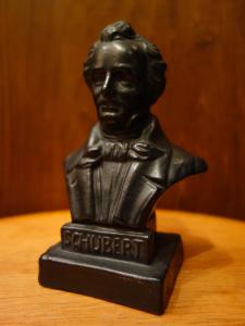 SCHUBERT statue