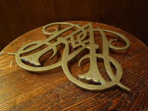 brass pot stand
