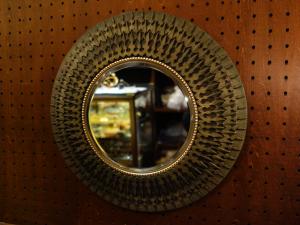 round wall mirror