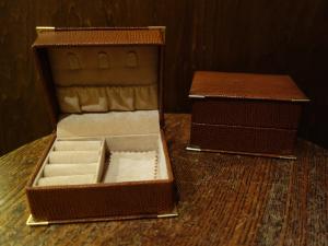 Italian brown jewelry display box