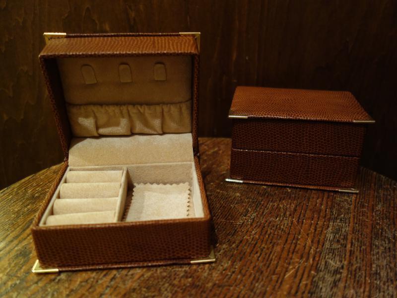 Italian brown jewelry display box