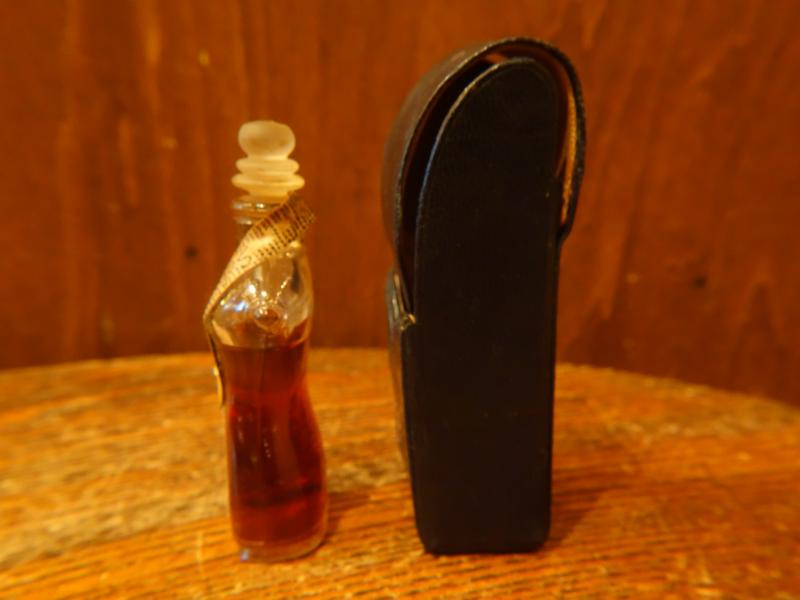 インテリア・ディスプレイ雑貨　パフュームボトル　LCC 1266　Schiaparelli glass perfume bottle & case（3）