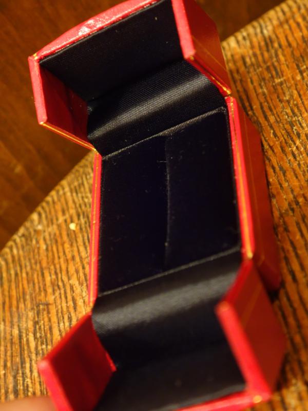 レトロ赤リングケース LCM 7755(5)