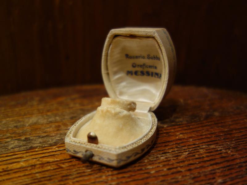 Italian ivory ring display case
