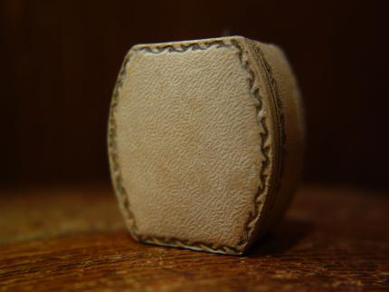 アイボリーリングケース LCM 7758(C3)