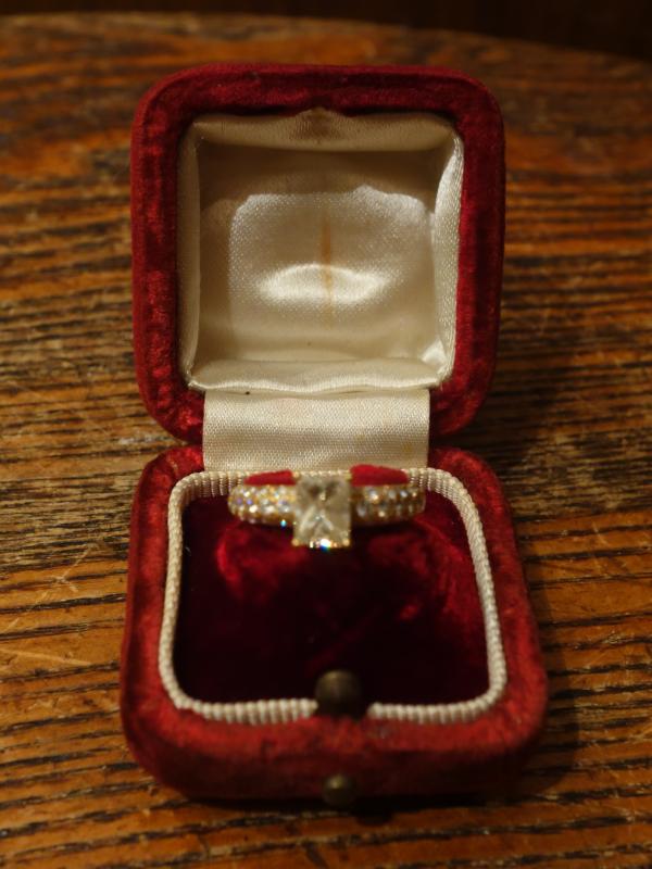 アンティークベルベットリングケース LCM 7759(2)