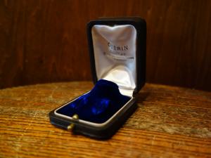 French black leather ring & jewelry display case