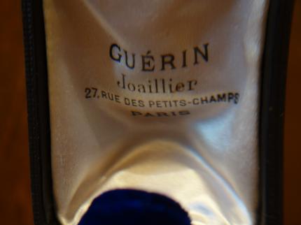 黒革ジュエリーケース　LCM 7776（C4）