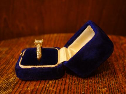 アンティーク青ベルベットリングケース　LCM 7778（C2）