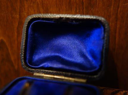 黒系レザージュエリーケース　LCM 7779（C3）