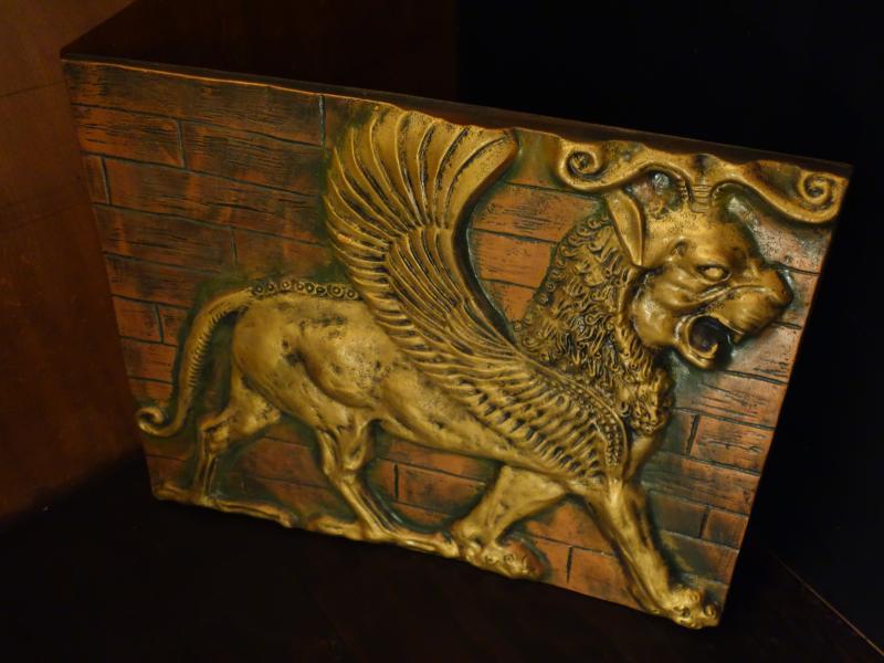 羽ライオン幻獣の壁飾り　LCM 7781（2）