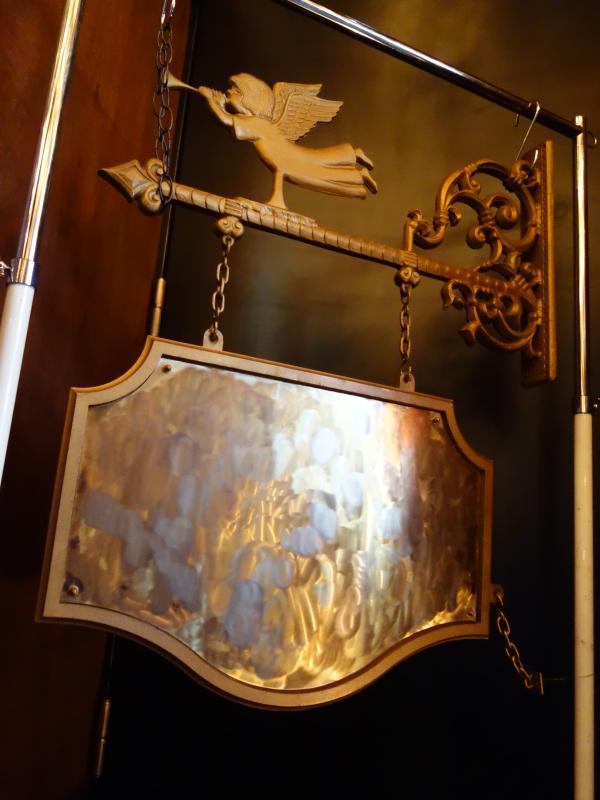 天使モチーフ付きスイング看板　店舗サイン　LCM 7790（4）