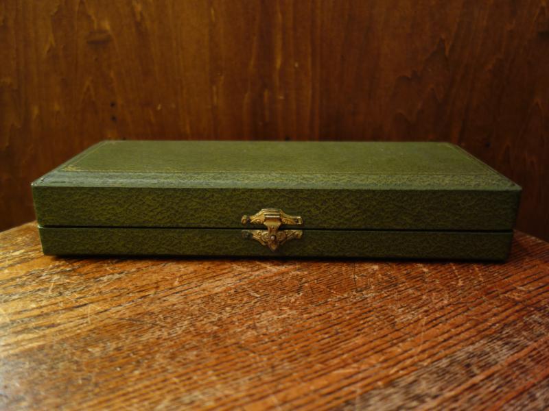 グリーン系カトラリーケース　LCM 7795（2）