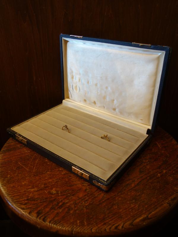 紺系リング収納ケース　LCM 7799（6）