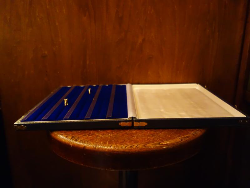 紺系リング収納ケース　LCM 7801（5）