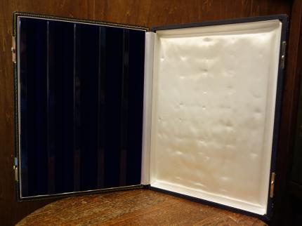 紺系リング収納ケース　LCM 7801（C3）