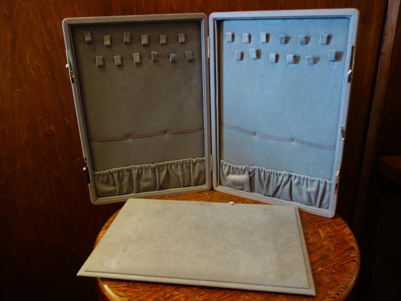 グレー系ネックレス収納ケース　LCM 7803（7）