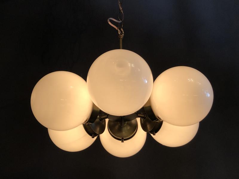 White glass shade chandelier 6灯