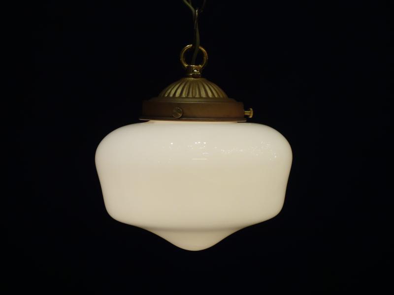 Italian white glass shade pendant lamp 1灯
