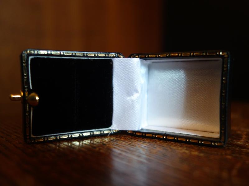 リングケース黒　LCM 7864（5）